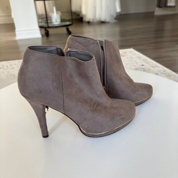 Grey Suede Heeled Boot from Call It Spring - Womens Size 7.5 - Picture 1 of 4